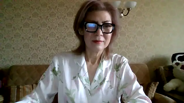 Elegant00Lady online show from December 16, 2025, 4:17 am