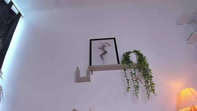 Abigail 29 online show from January 5, 2026, 5:27 pm