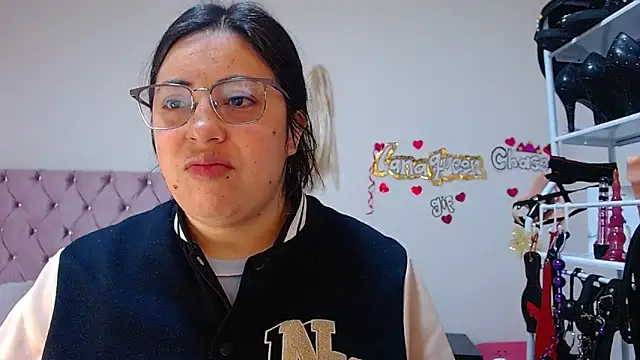 lanaqueen699 online show from October 28, 2025, 12:59 pm