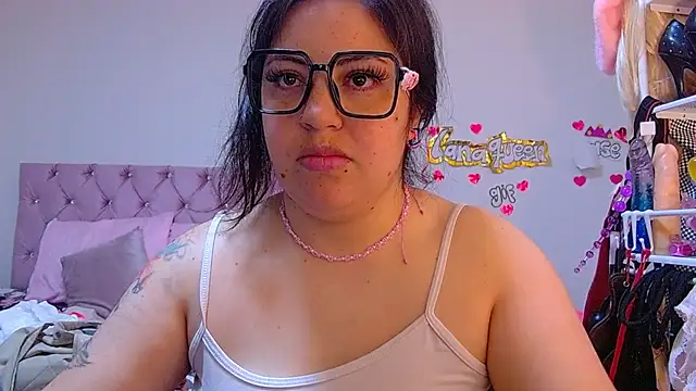 lanaqueen699 online show from June 3, 2026, 2:55 pm