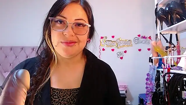 lanaqueen699 online show from February 3, 2026, 1:49 pm