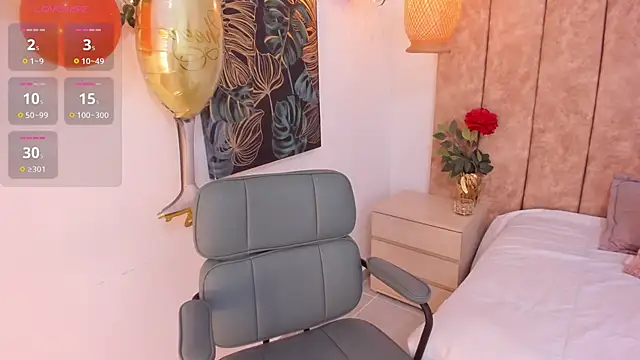 Katrina baurii online show from September 29, 2025, 1:17 pm