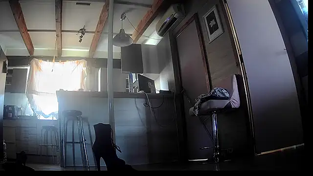 Snapshot of FLakiReve chatting on September 18, 2025, 12:30 pm FLakiReve online show from September 18, 2025, 12:30 pm