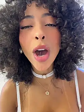 Snapshot of OSHUN_ chatting on July 12, 2026, 5:03 pm OSHUN online show from July 12, 2026, 5:03 pm