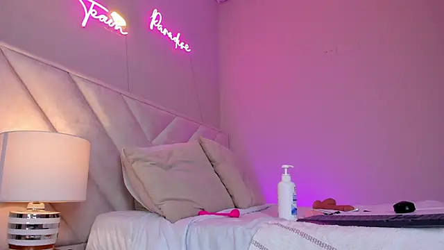  angela x online show from February 27, 2025, 5:47 pm