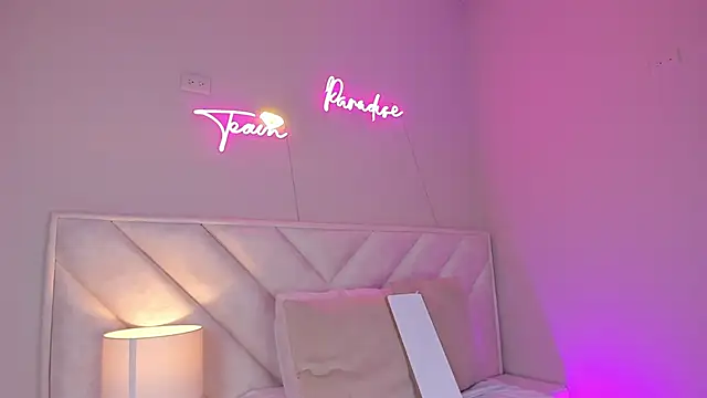  angela x online show from February 27, 2025, 11:39 am