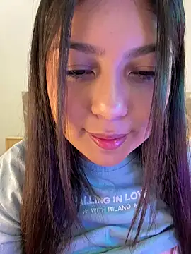 Snapshot of Maii_chan chatting on November 13, 2025, 7:56 am Maii chan online show from November 13, 2025, 7:56 am