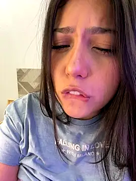 Snapshot of Maii_chan chatting on December 1, 2025, 4:02 am Maii chan online show from December 1, 2025, 4:02 am