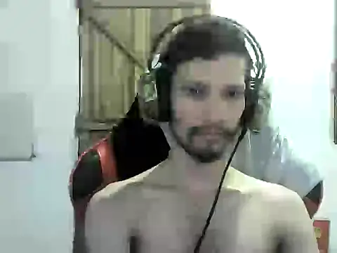 LucasMarcelo85 online show from December 23, 2024, 4:12 am