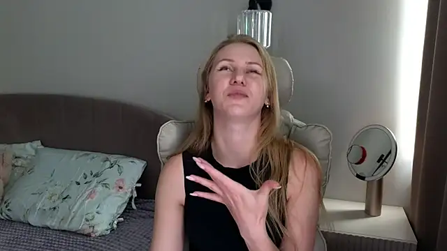 Snapshot of IsabelAllen chatting on July 25, 2026, 11:05 am IsabelAllen online show from July 25, 2026, 11:05 am