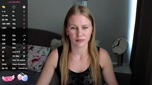 Snapshot of IsabelAllen chatting on July 19, 2026, 12:13 pm IsabelAllen online show from July 19, 2026, 12:13 pm