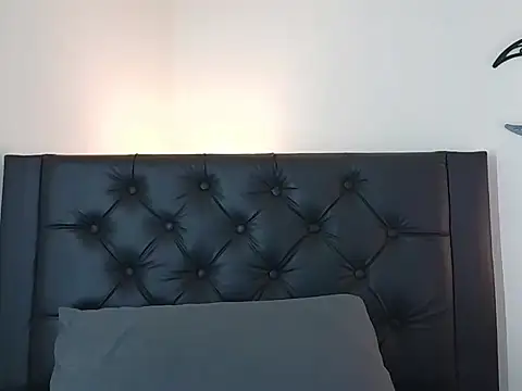 EvoletFMK online show from April 9, 2026, 2:34 pm