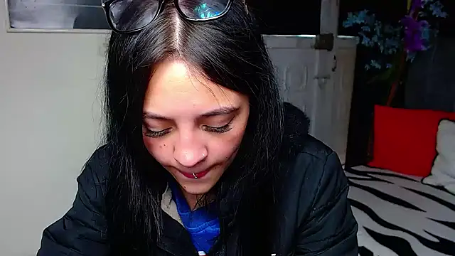 Violettasquirt online show from February 20, 2026, 1:46 pm