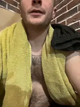 Snapshot of red_red00 chatting on November 9, 2025, 3:05 pm red red00 online show from November 9, 2025, 3:05 pm