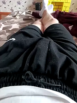 Snapshot of red_red00 chatting on February 5, 2025, 11:02 am red red00 online show from February 5, 2025, 11:02 am