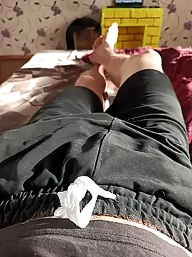 Snapshot of red_red00 chatting on March 6, 2025, 1:24 pm red red00 online show from March 6, 2025, 1:24 pm