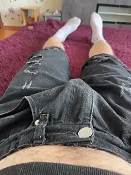 Snapshot of red_red00 chatting on February 26, 2026, 8:03 am red red00 online show from February 26, 2026, 8:03 am