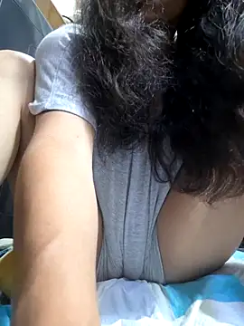 LunaDrago online show from February 17, 2026, 4:26 pm