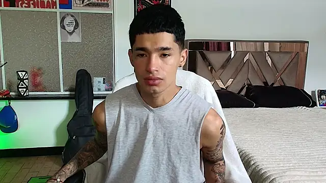 Snapshot of Damon__333 chatting on October 15, 2025, 6:38 pm Damon  333 online show from October 15, 2025, 6:38 pm