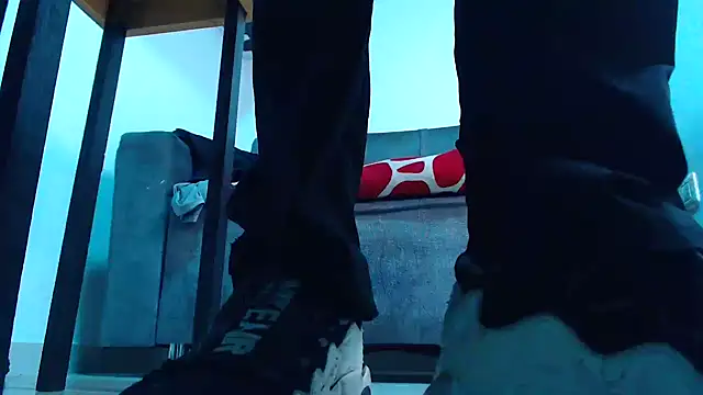 mastersmits online show from October 28, 2025, 2:12 am