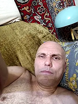 Pineapple04 online show from October 29, 2025, 2:16 pm