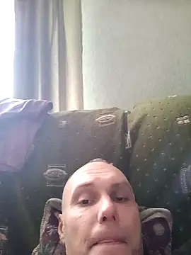 Pineapple04 online show from December 18, 2025, 12:20 pm