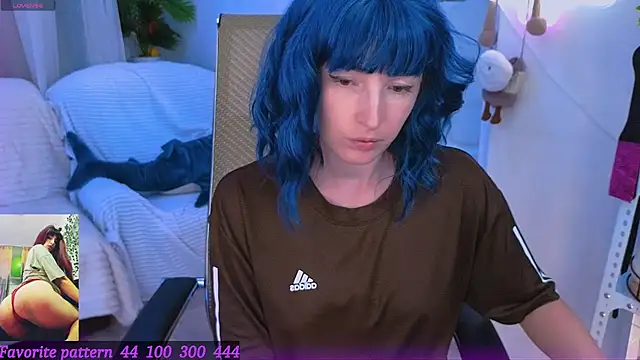 Toxic Ellies online show from July 9, 2026, 1:54 pm