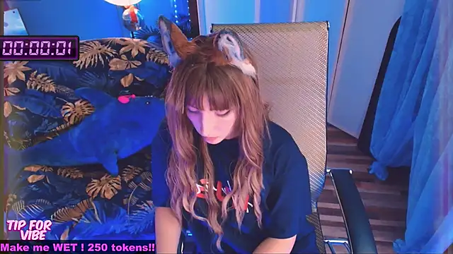 Snapshot of Toxic_Ellies chatting on September 29, 2025, 12:33 pm Toxic Ellies online show from September 29, 2025, 12:33 pm