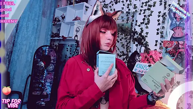 Snapshot of Toxic_Ellies chatting on February 22, 2025, 5:24 pm Toxic Ellies online show from February 22, 2025, 5:24 pm