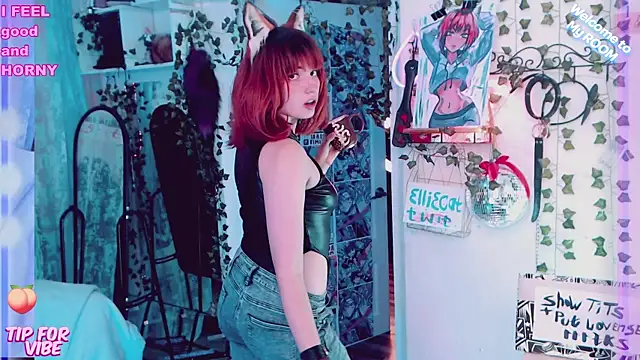 Snapshot of Toxic_Ellies chatting on January 25, 2025, 5:40 pm Toxic Ellies online show from January 25, 2025, 5:40 pm