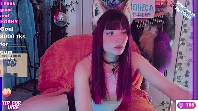 Snapshot of Toxic_Ellies chatting on February 8, 2025, 5:18 pm Toxic Ellies online show from February 8, 2025, 5:18 pm