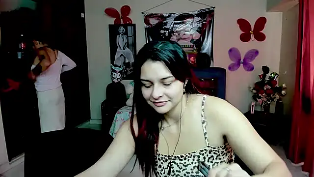 jeyloveebony online show from November 26, 2025, 1:33 pm