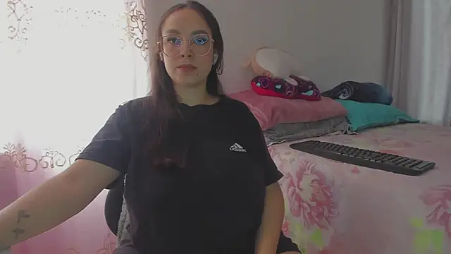 HARLEYNAPIER online show from March 16, 2026, 8:55 pm