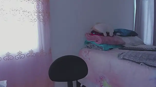 HARLEYNAPIER online show from February 8, 2026, 3:32 pm