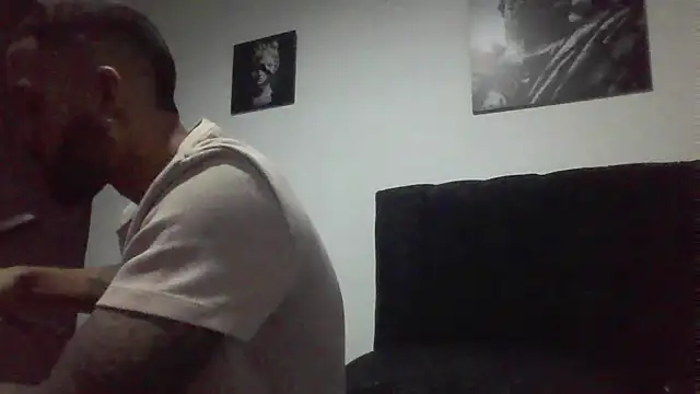 Snapshot of Hendry_ chatting on February 7, 2025, 2:40 am Hendry online show from February 7, 2025, 2:40 am