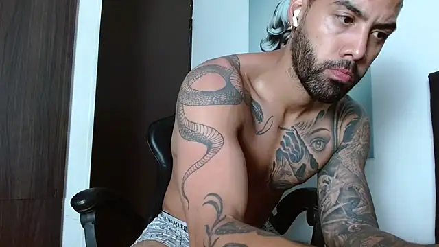 Snapshot of Hendry_ chatting on October 21, 2025, 2:55 am Hendry online show from October 21, 2025, 2:55 am