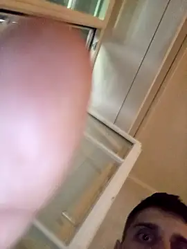 Xtremem00d online show from September 18, 2025, 12:30 pm