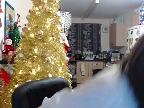 RainBowGirlTs115 online show from December 18, 2024, 9:08 pm