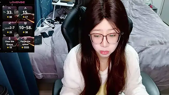 Angelababy001 online show from January 12, 2025, 3:03 pm