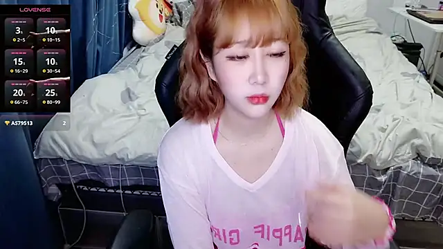 Angelababy001 online show from February 15, 2025, 4:12 pm