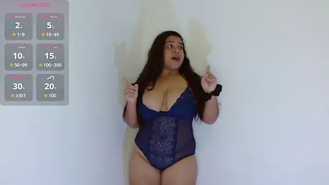 yulissa18 online show from October 21, 2025, 8:19 pm