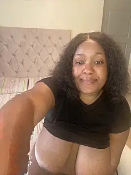 Missmoox24 online show from October 16, 2025, 12:46 pm