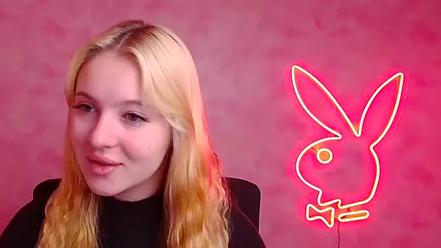 Milka kiss  online show from November 4, 2025, 6:50 am