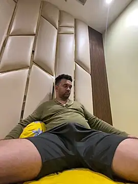 Snapshot of BengaliBabu_Rohan chatting on February 20, 2025, 5:41 pm BengaliBabu Rohan online show from February 20, 2025, 5:41 pm