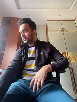 Snapshot of BengaliBabu_Rohan chatting on December 20, 2024, 5:25 am BengaliBabu Rohan online show from December 20, 2024, 5:25 am