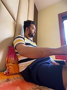 Snapshot of BengaliBabu_Rohan chatting on December 30, 2024, 6:42 am BengaliBabu Rohan online show from December 30, 2024, 6:42 am