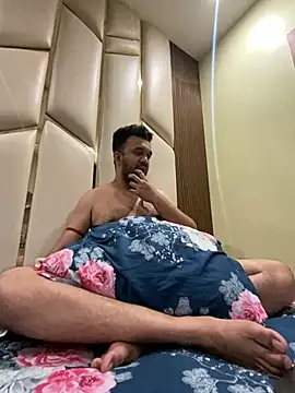 Snapshot of BengaliBabu_Rohan chatting on March 6, 2025, 6:26 pm BengaliBabu Rohan online show from March 6, 2025, 6:26 pm