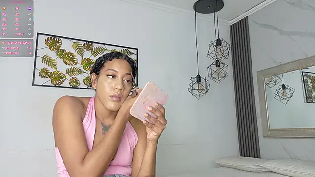 flavia cruz online show from December 15, 2025, 6:58 pm