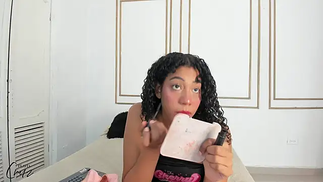 flavia cruz online show from November 15, 2025, 8:35 pm