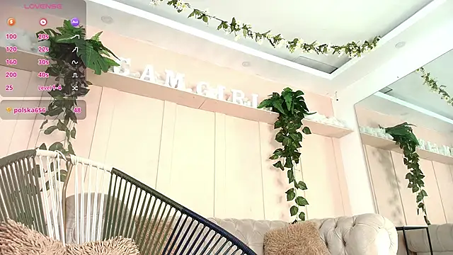 flavia cruz online show from October 9, 2025, 7:36 pm